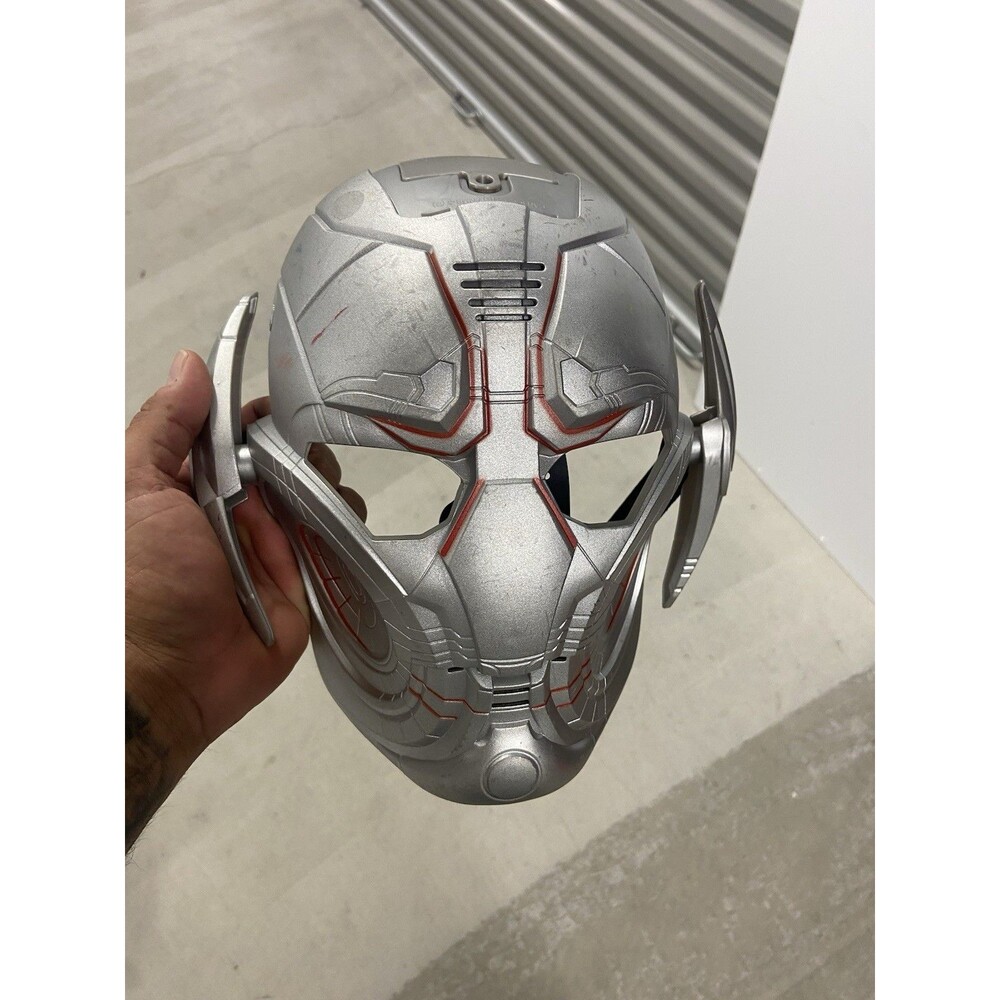 Ultron / Marvel / Avengers: Age Of Ultron / Electronic Voice Changer Mask / 2015